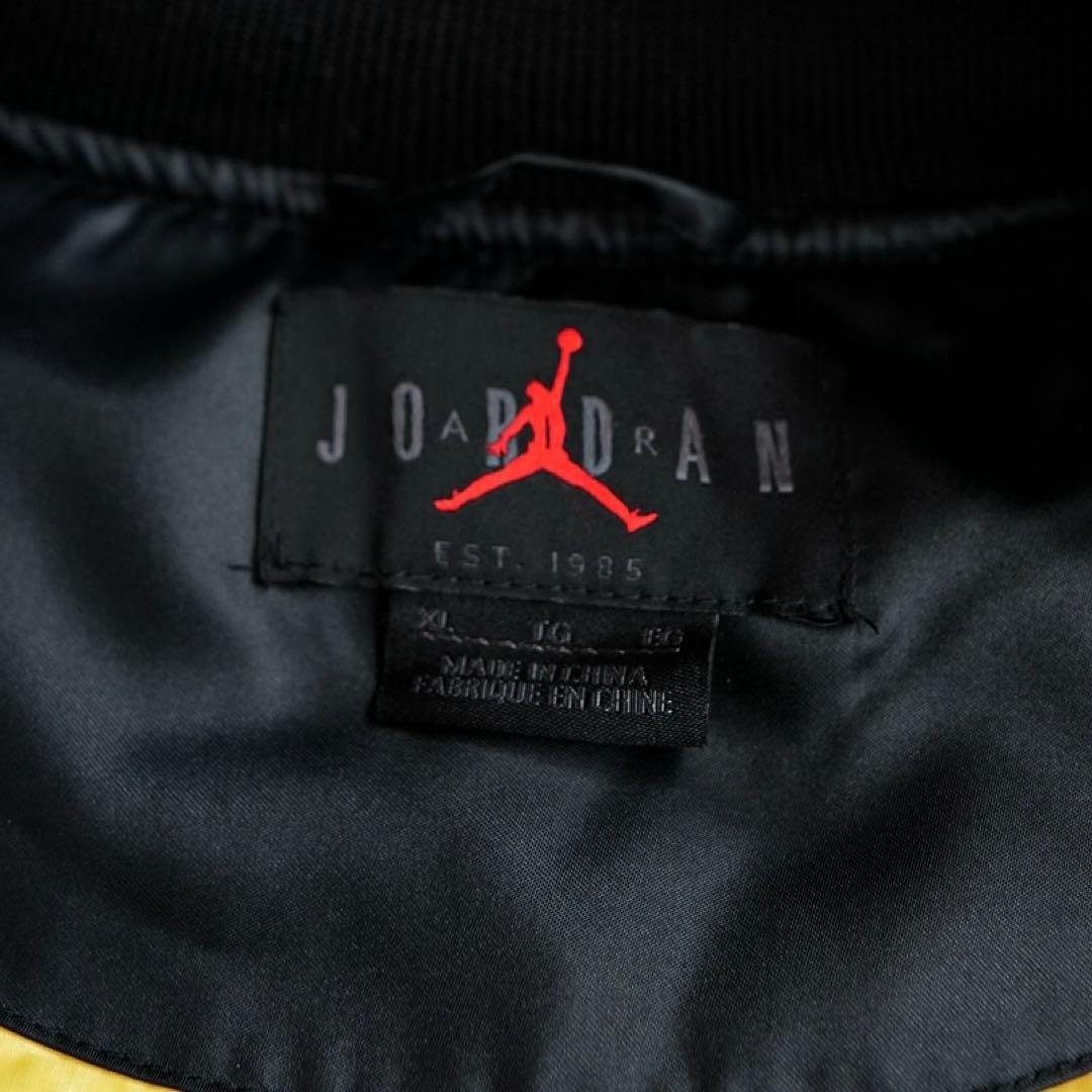 JORDAN スタジャン 中綿入 刺繍デザイン　ブラック