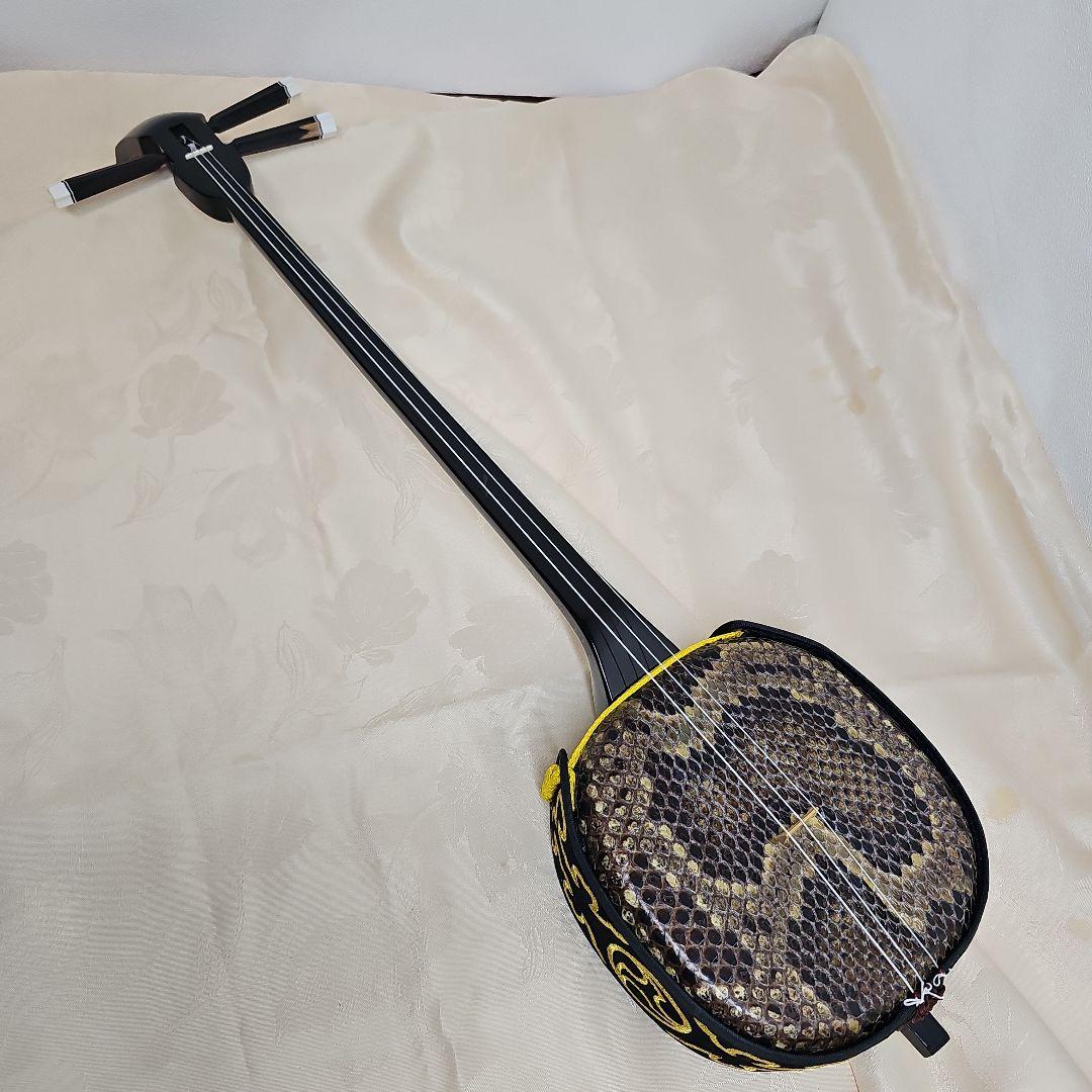 【美品】三線　琉球楽器　蛇皮　民族楽器　三味線