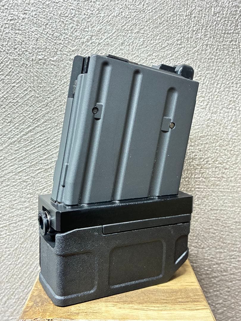 R7-37 東京マルイ GBB M4 マガジンアダプター 外部ソース仕様