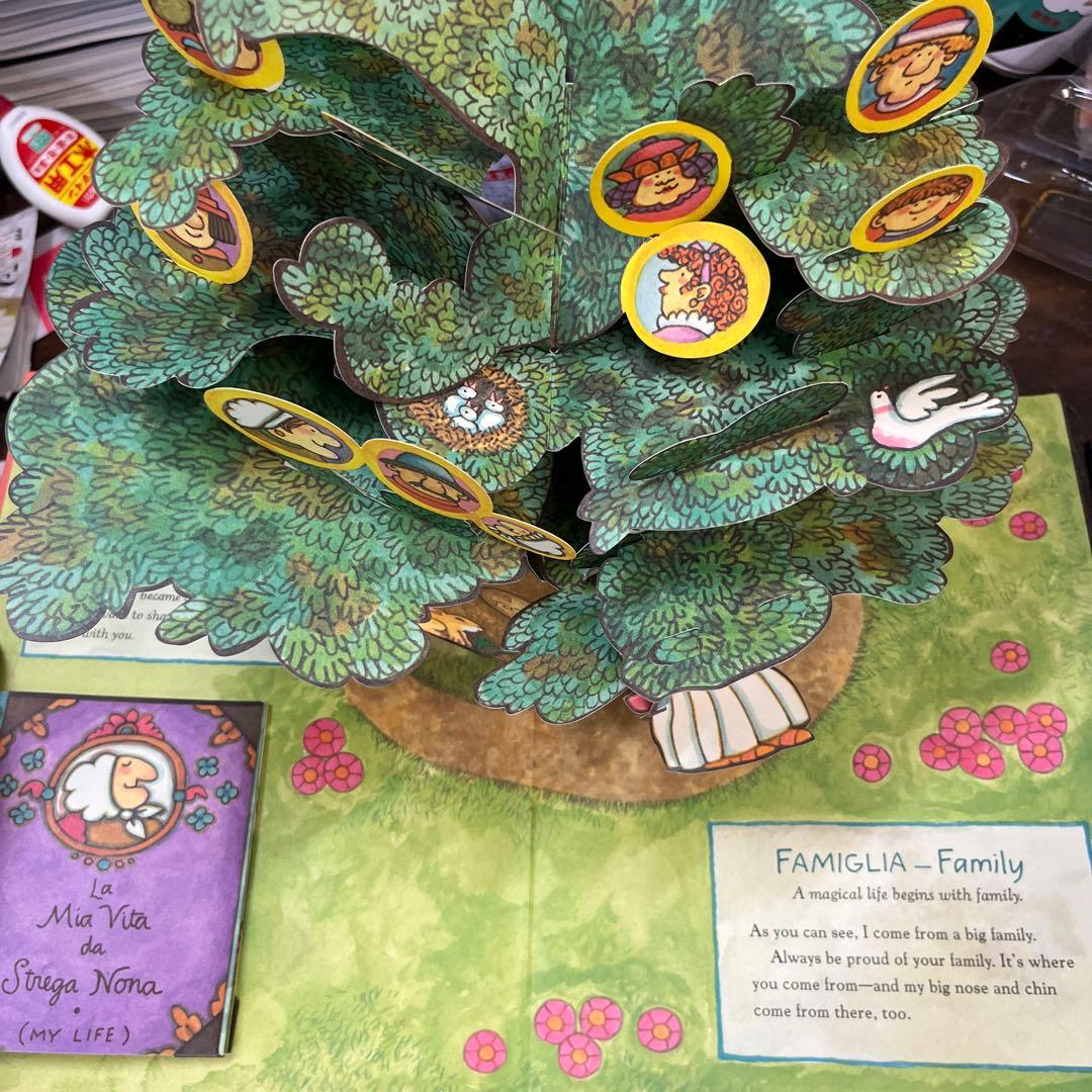 洋書 Brava, Strega Nona!: Pop-Up Book