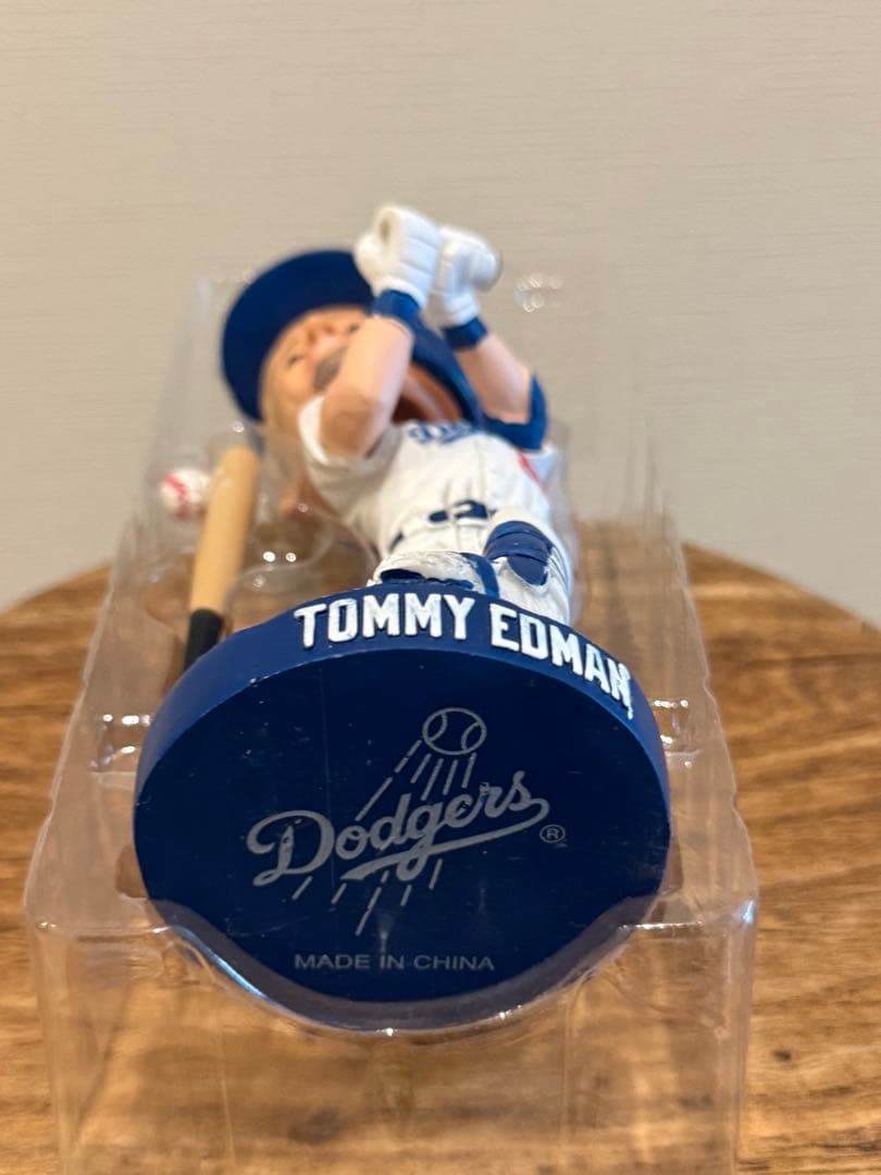 LA ドジャース　トミー・エドマン ボブルヘッド　人形