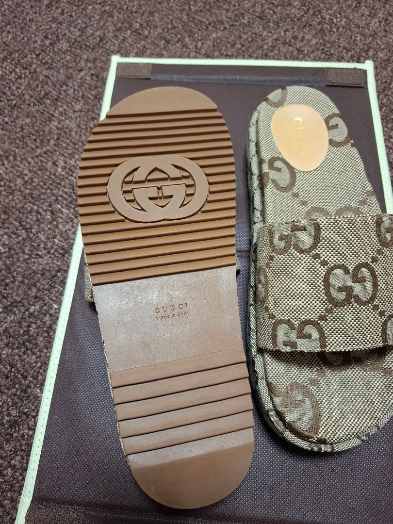 GUCCI GGパターン スライドサンダル　27～27.5