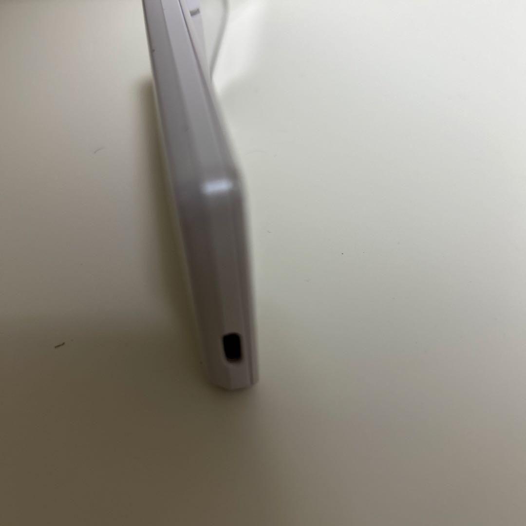 ソフトバンク AQUOS ケータイ4 (A205SH、白)