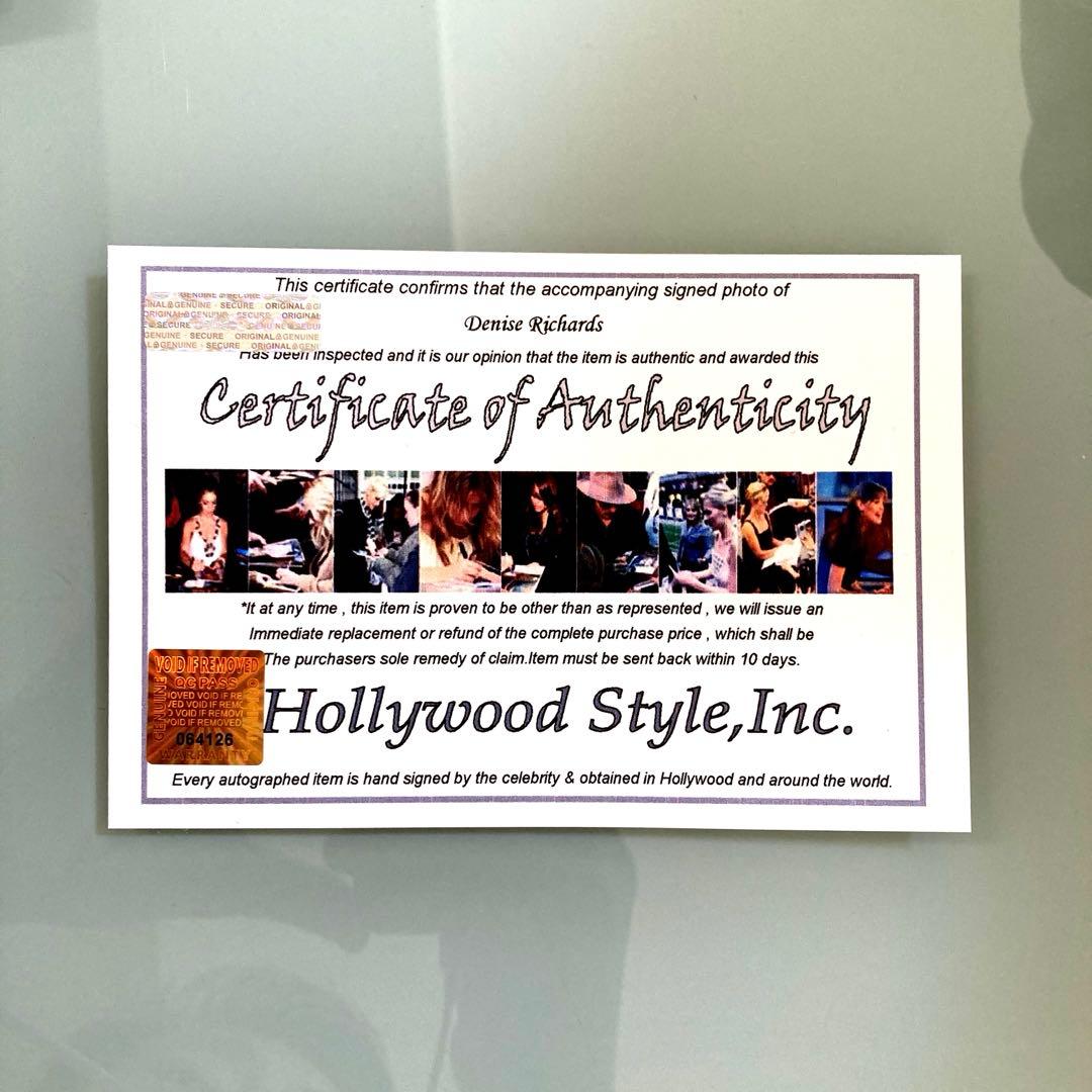 デニス・リチャーズ直筆サイン入り2Lサイズ写真…Denise Richards