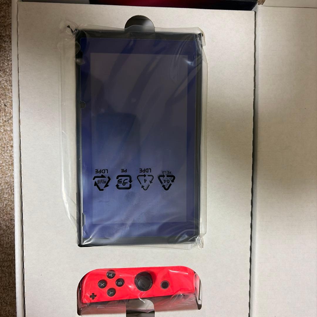 Nintendo Switch 本体 赤と青 Joy-Con付き