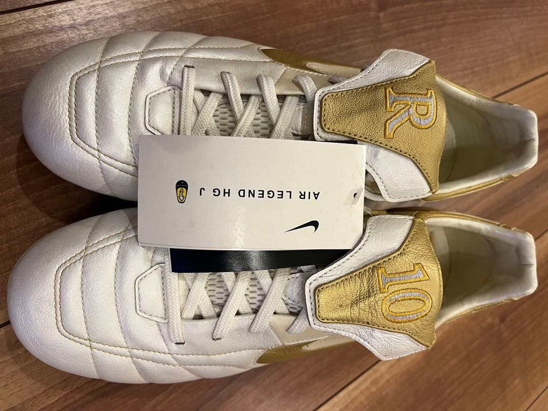 Nike R10 サッカーシューズ ホワイト/ゴールド ロナウジーニョ 28㎝