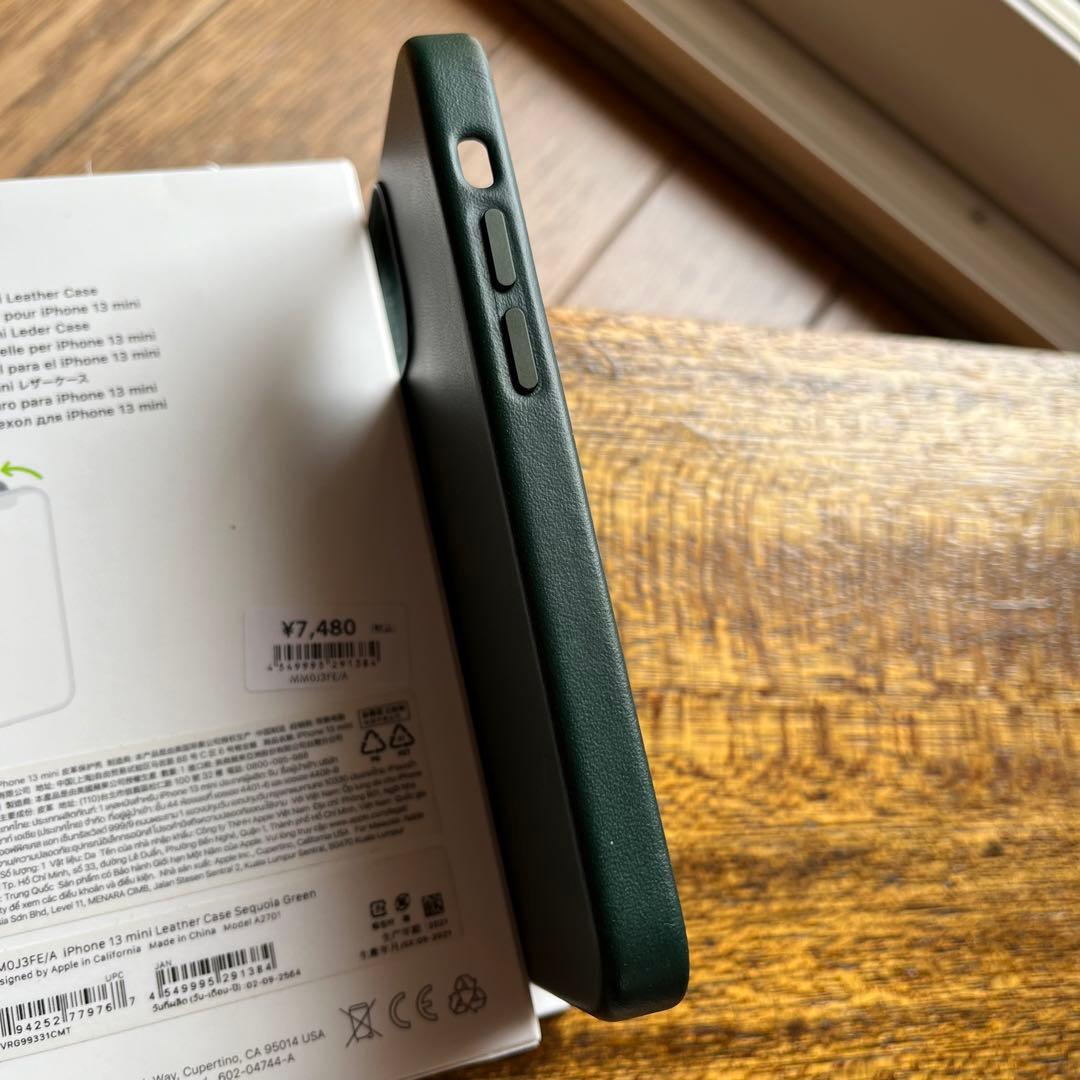 未使用 iPhone13mini Apple純正 レザーケース セコイアグリーン