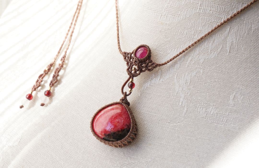 アンゴラ産ロードナイト　ピンクトルマリン　マクラメ　ネックレス