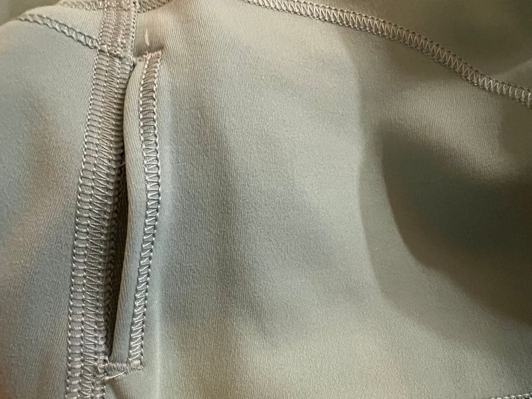 ルルレモン　アラインハイライズレギンス　サイズ4 25インチ　グリーン系