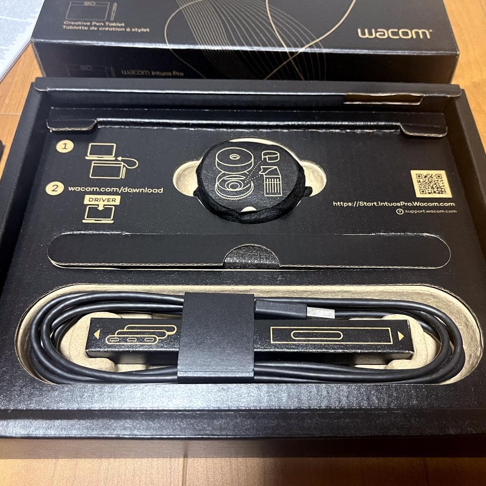 美品 wacom Intuos Pro Small 2025 PTK470K0C