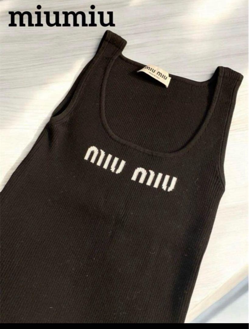 miu miu ブラック タンクトップ　最終値下げ