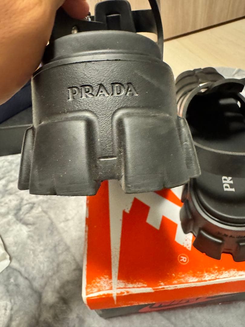 プラダ　PRADA モノリス　ラバーサンダル