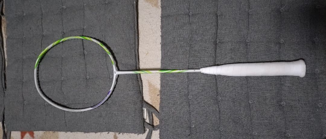 Astrox 100 Game バドミントンラケット