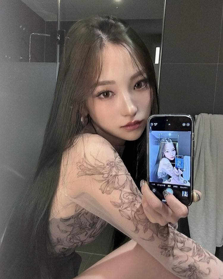 新品 MELT THE LADY Lily tattoo tops black