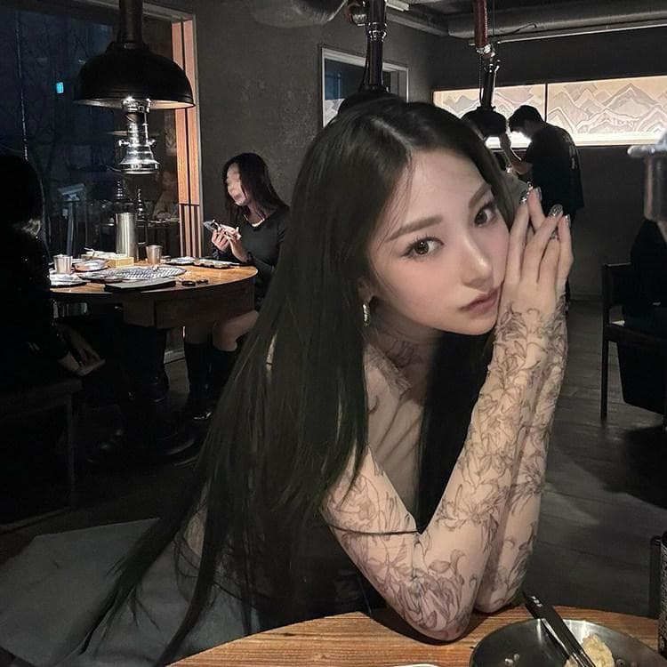 新品 MELT THE LADY Lily tattoo tops black