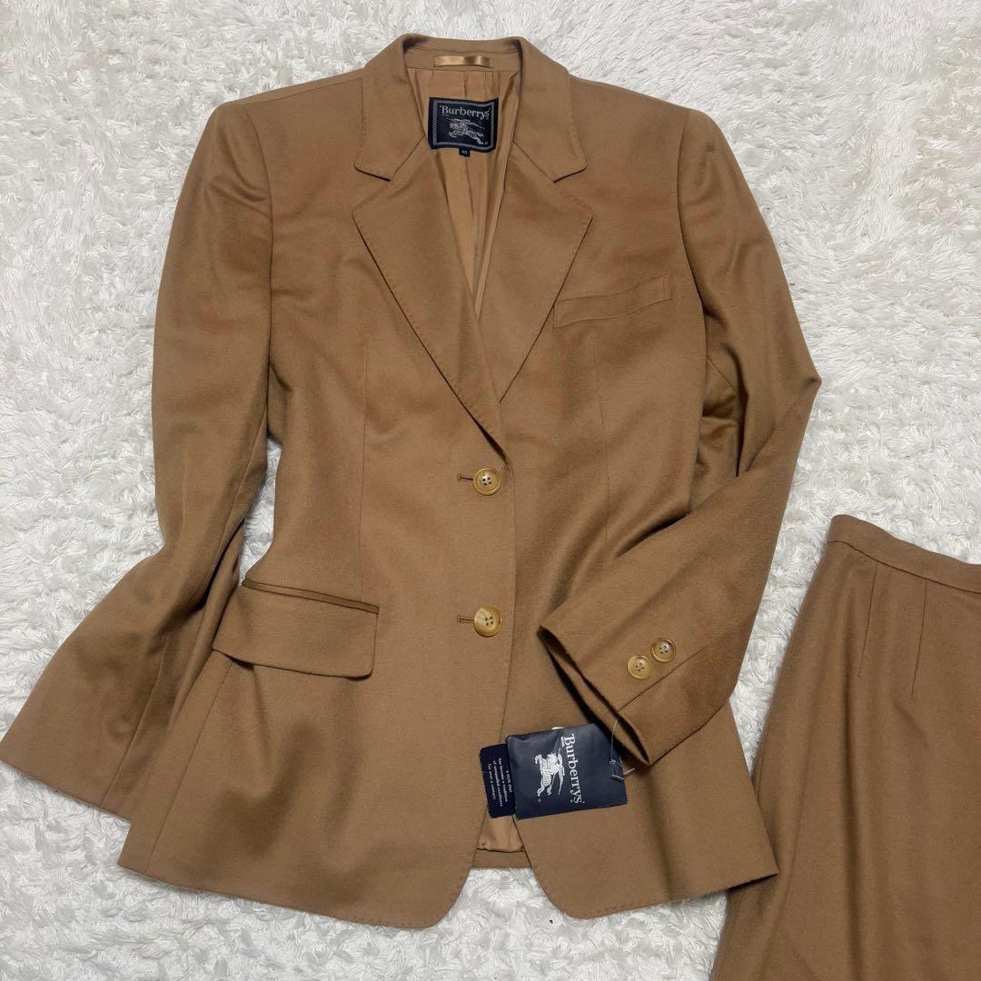 【新品未使用】バーバリー　イタリア製生地　スカート　セットアップスーツ