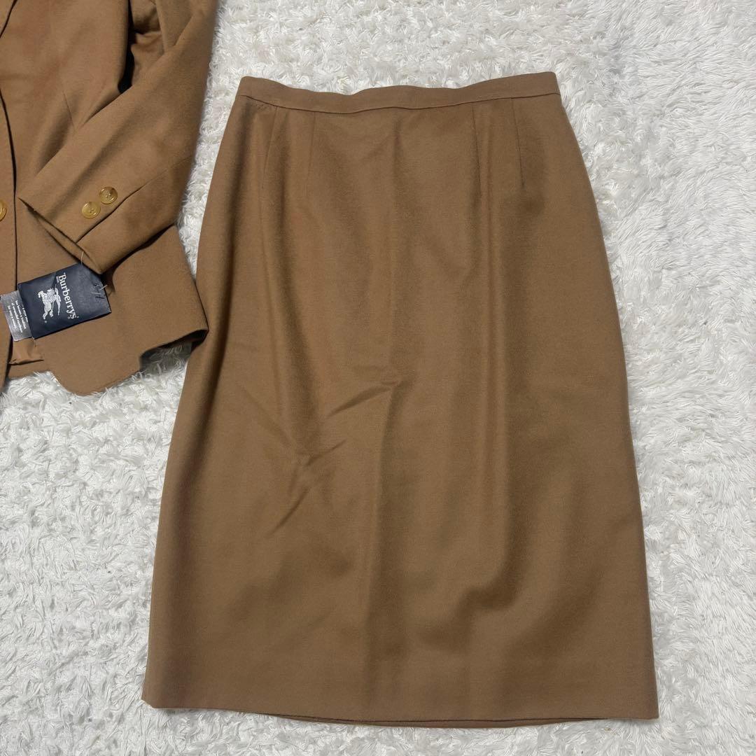 【新品未使用】バーバリー　イタリア製生地　スカート　セットアップスーツ