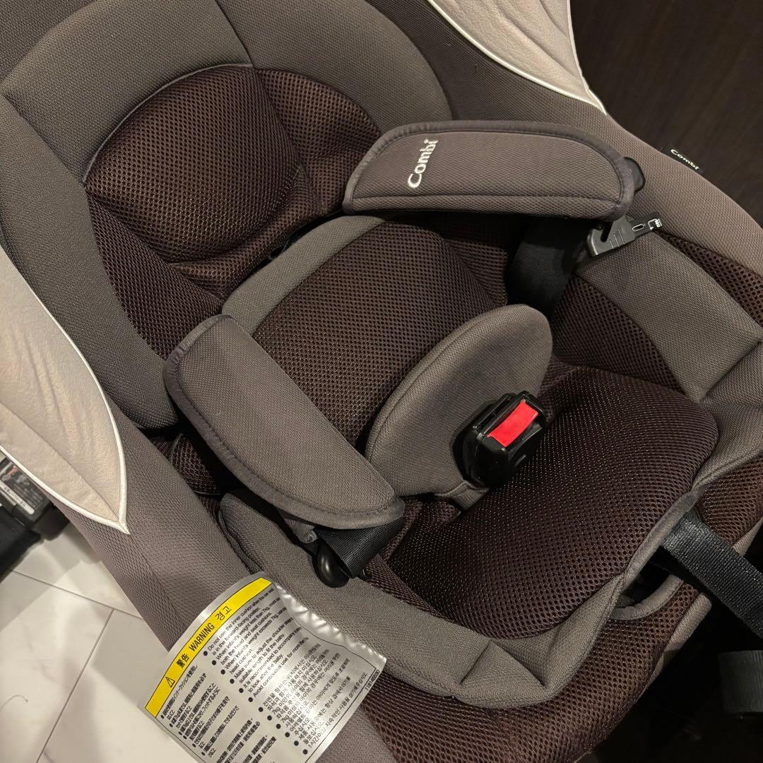 combi ネセルターン　クルムーヴ　新生児　回転式　チャイルドシート