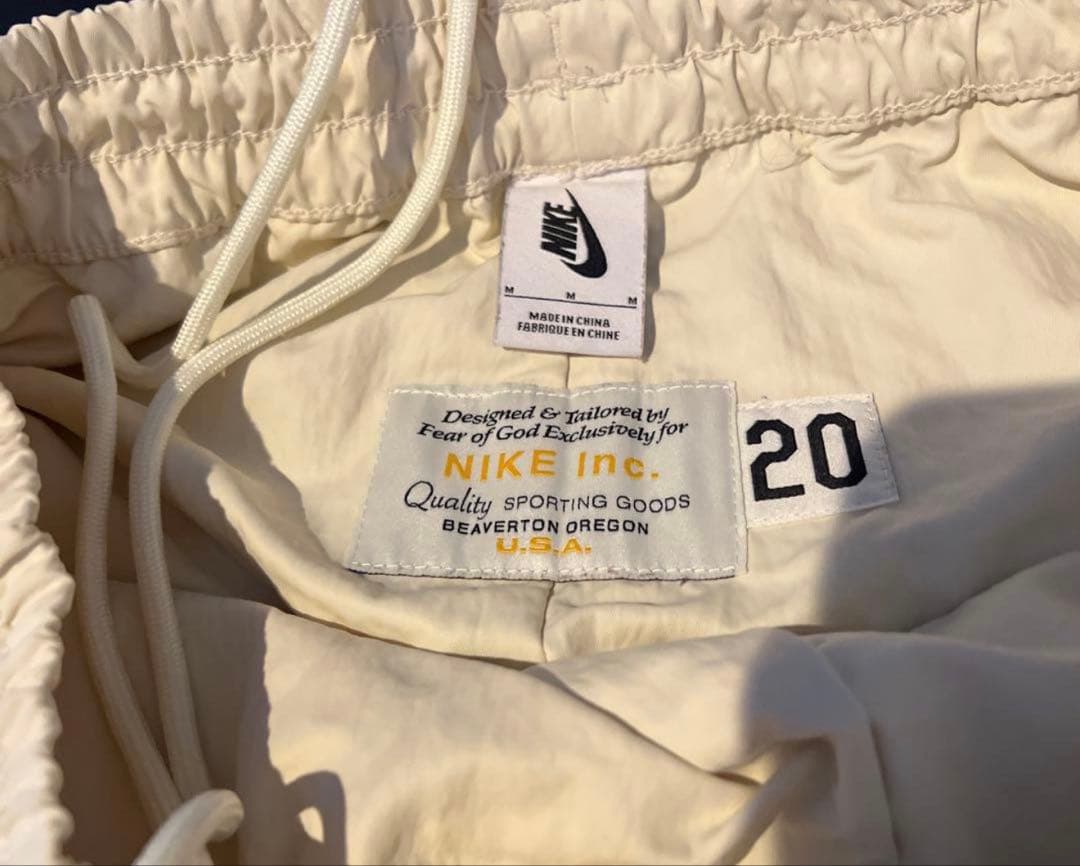 Fear Of God NIKE コラボ　パンツ　ショーツ　ナイキ　アイボリー
