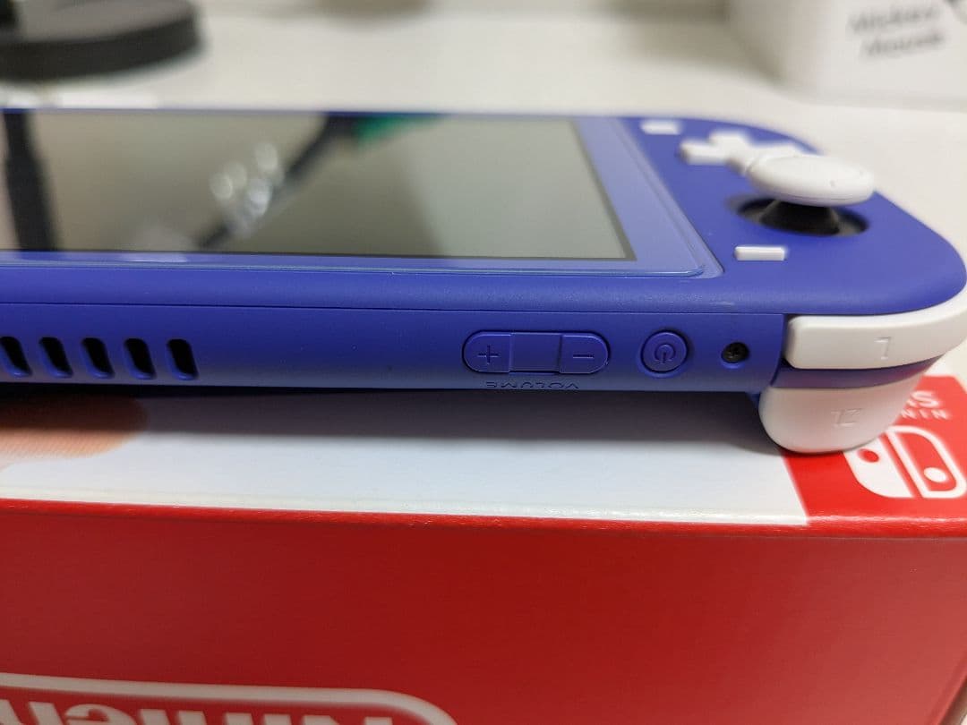 Nintendo Switch Lite 本体 ブルー(キズあり)