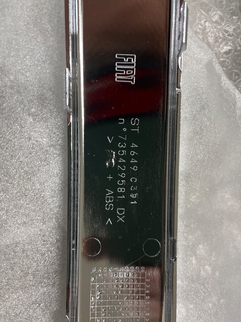 フィアット500 フロントバンパーモール