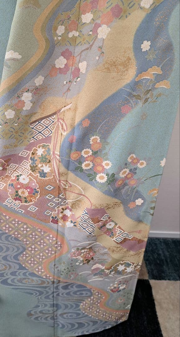 訪問着　総柄　圭雲　落款