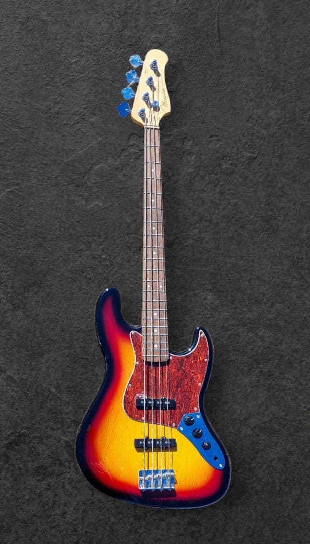 Mavis メイビス　イシバシ楽器 ベエレキベース サンバースト 稼働品