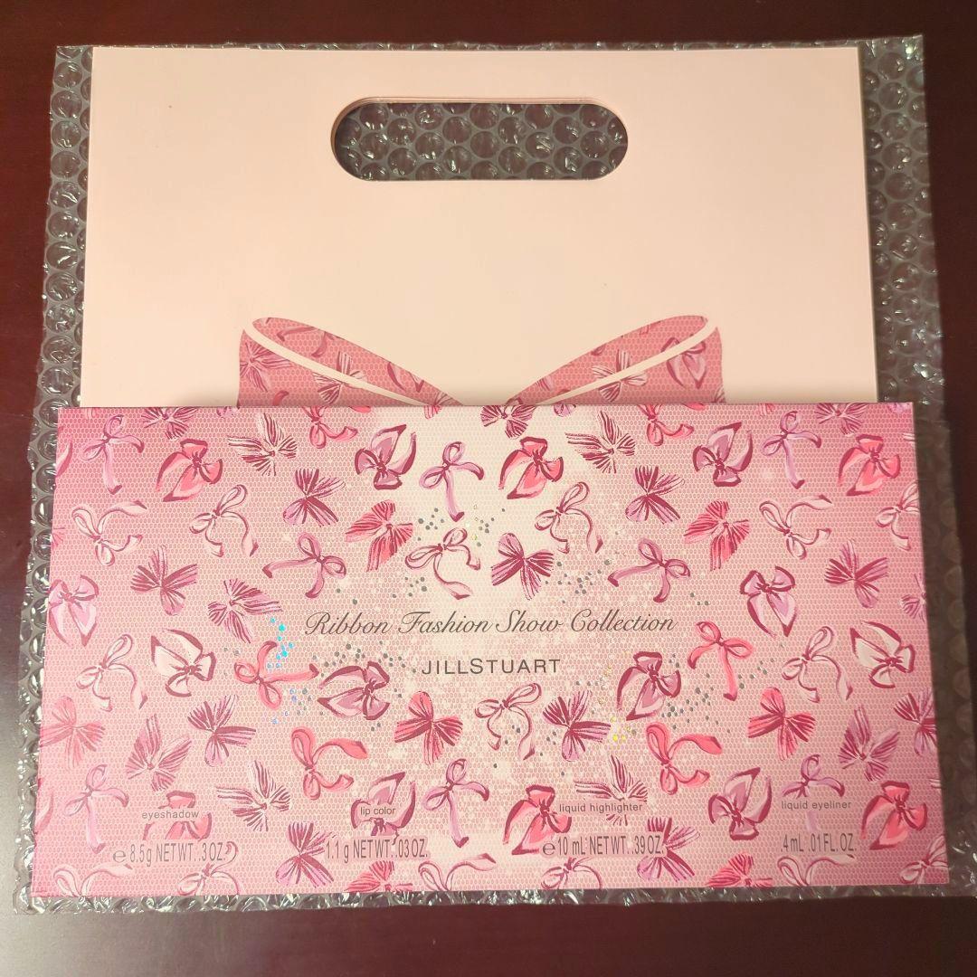 ☆新品未開封☆ショッパー付☆ジルスチュアート クリスマスコフレ 2025