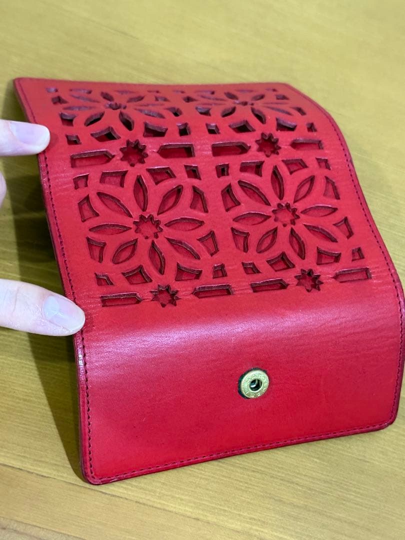 genten レザー カットワーク キーケース レッド 牛革