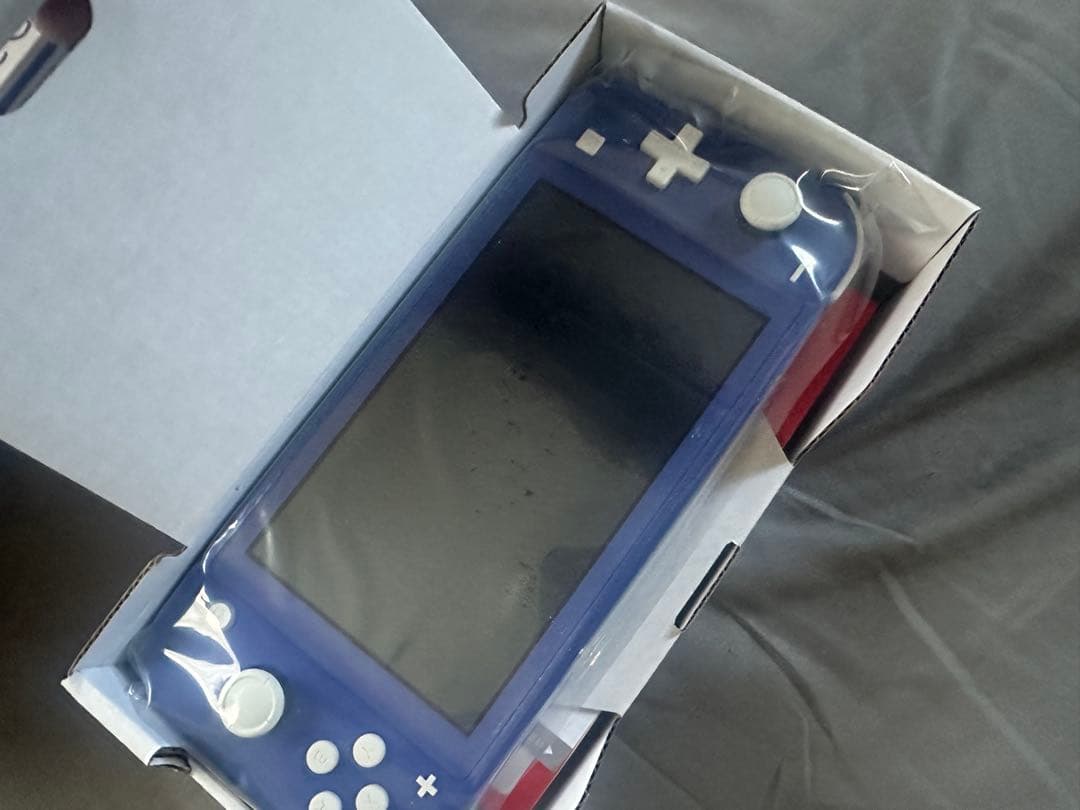 任天堂Switchライト　新品未使用　ブルー