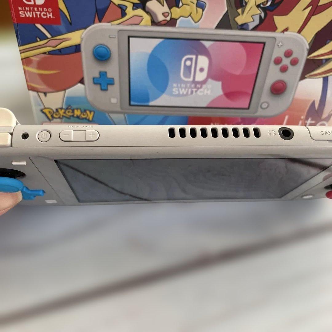 Nintendo Switch liteポケモン