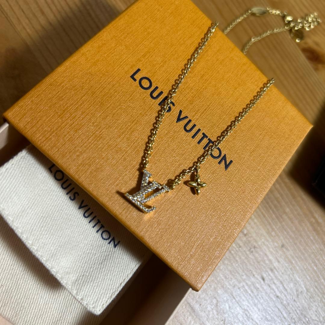 LOUIS VUITTON ロゴネックレス ゴールド LVアイコニック