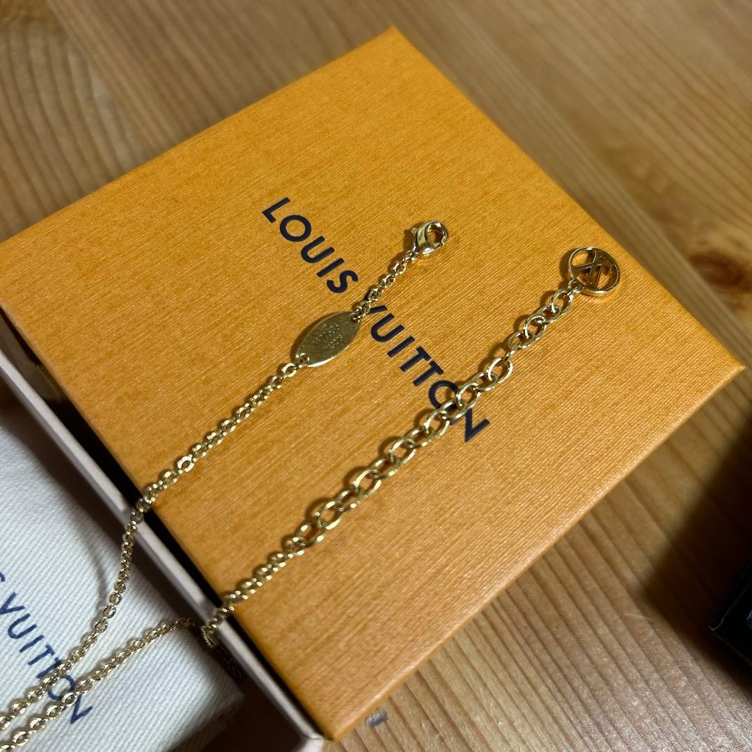 LOUIS VUITTON ロゴネックレス ゴールド LVアイコニック