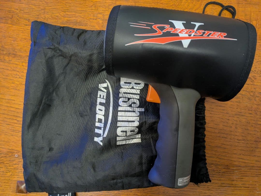 Bushnell ベースボールスピードガン KPH