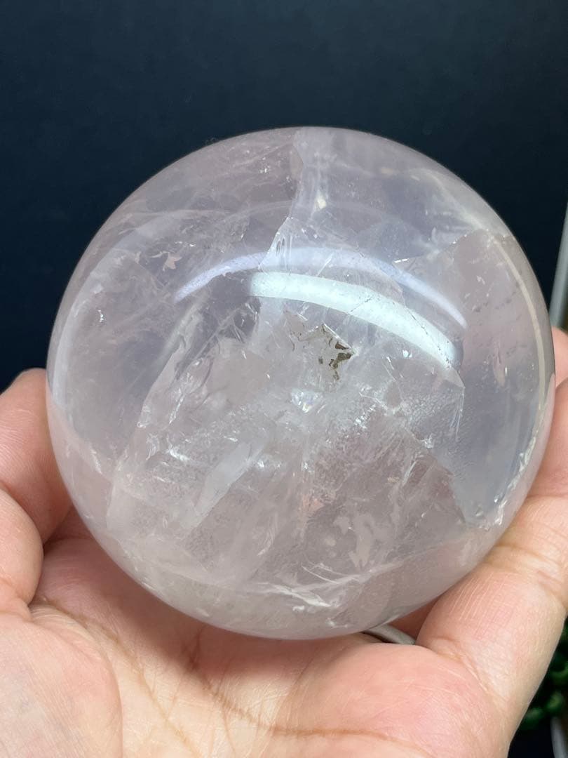 天然石　スターローズクォーツスフィア　大玉約7.7センチ　台座付き⭐️1915