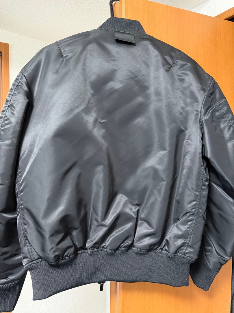 UNIQLO+J ハイブリッドダウンオーバーサイズMA-1