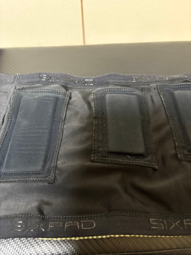 SIXPAD パワースーツ　コアベルト（Sサイズ）　コントローラー付き