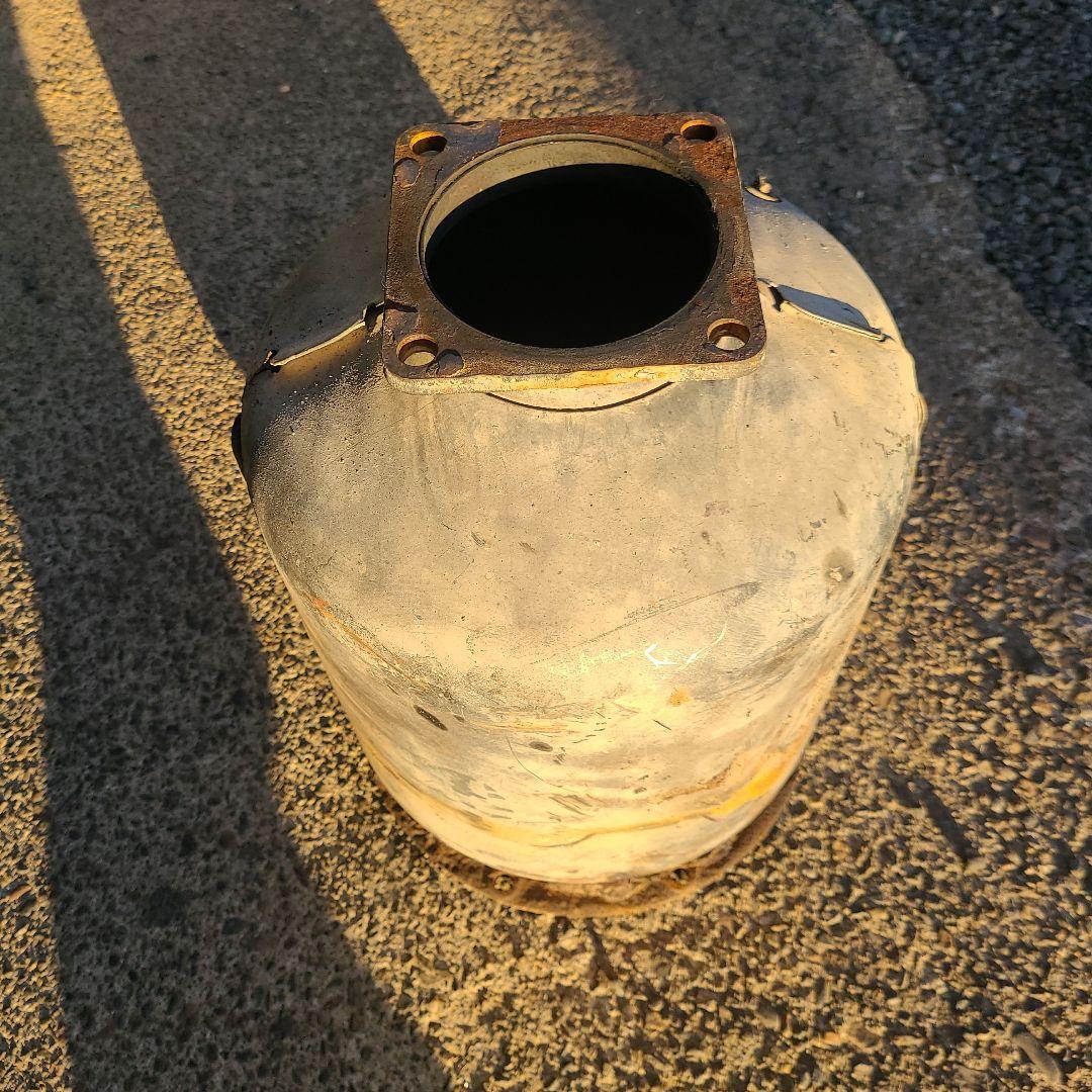 触媒 三菱フソー　fuso ジャンク