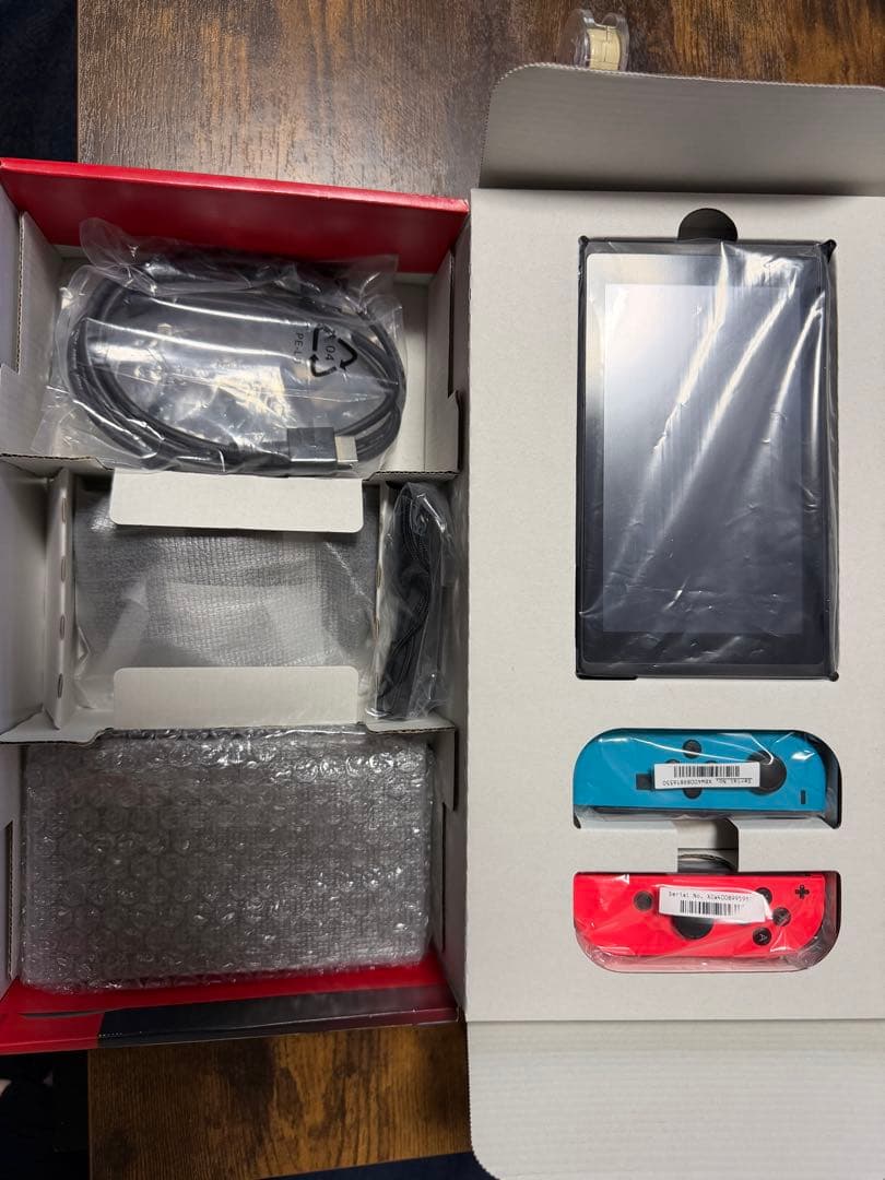 Nintendo Switch 本体　Joy-Con合計4本