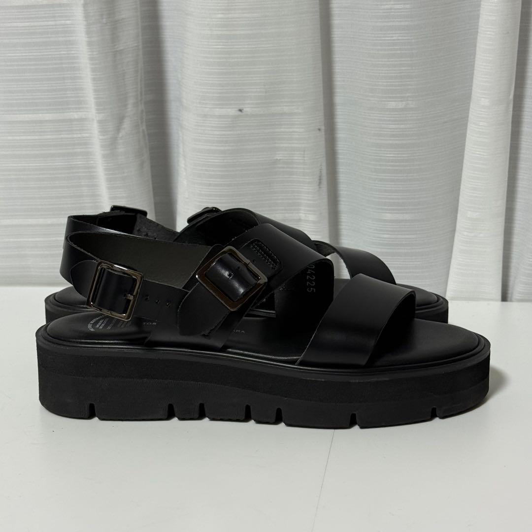 ⭐️新品未使用⭐️　ビューティフルシューズ　SSベルトサンダル　Vibram　黒