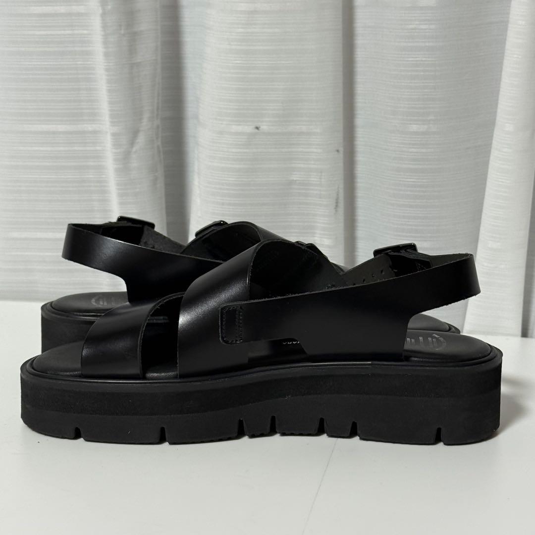 ⭐️新品未使用⭐️　ビューティフルシューズ　SSベルトサンダル　Vibram　黒