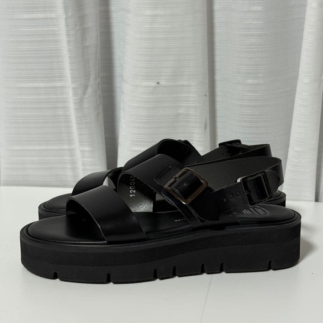 ⭐️新品未使用⭐️　ビューティフルシューズ　SSベルトサンダル　Vibram　黒