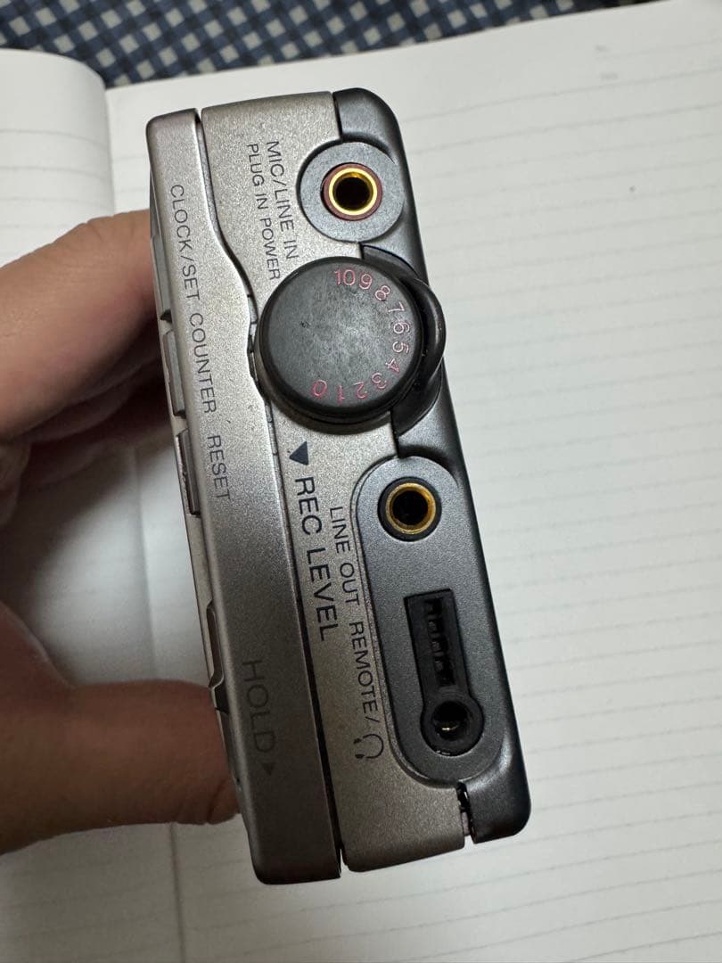 d*2様 ソニー　DAT ウォークマン ポータブル TCD-D100 ジャンク