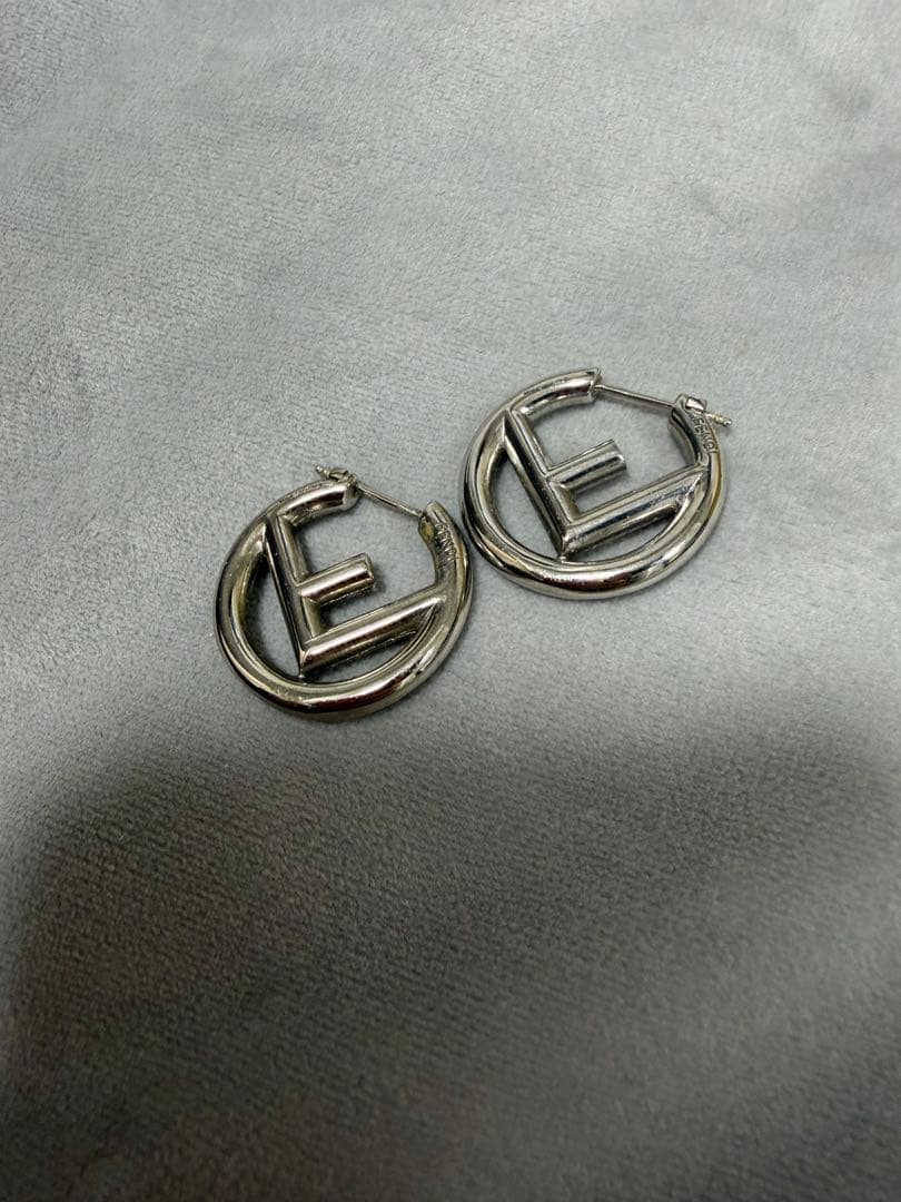 ろくFENDI シルバー フープピアス