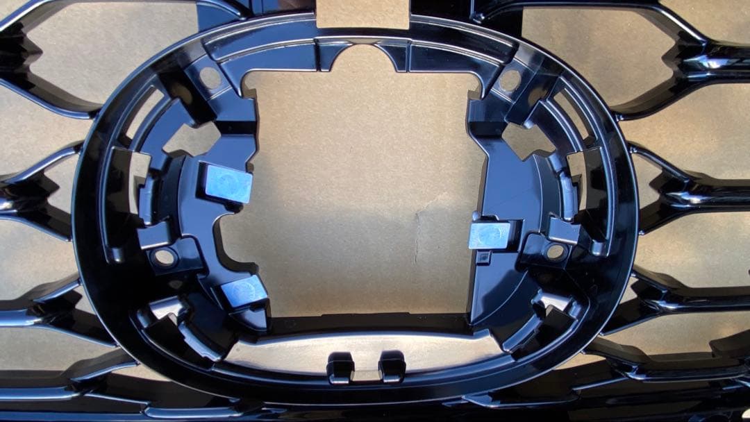 MAZDA CX-60 プレミアムスポーツ　純正グリル※新車外し。　2022年式