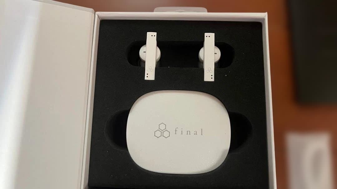 final ZE8000 ワイヤレスイヤホン　未使用