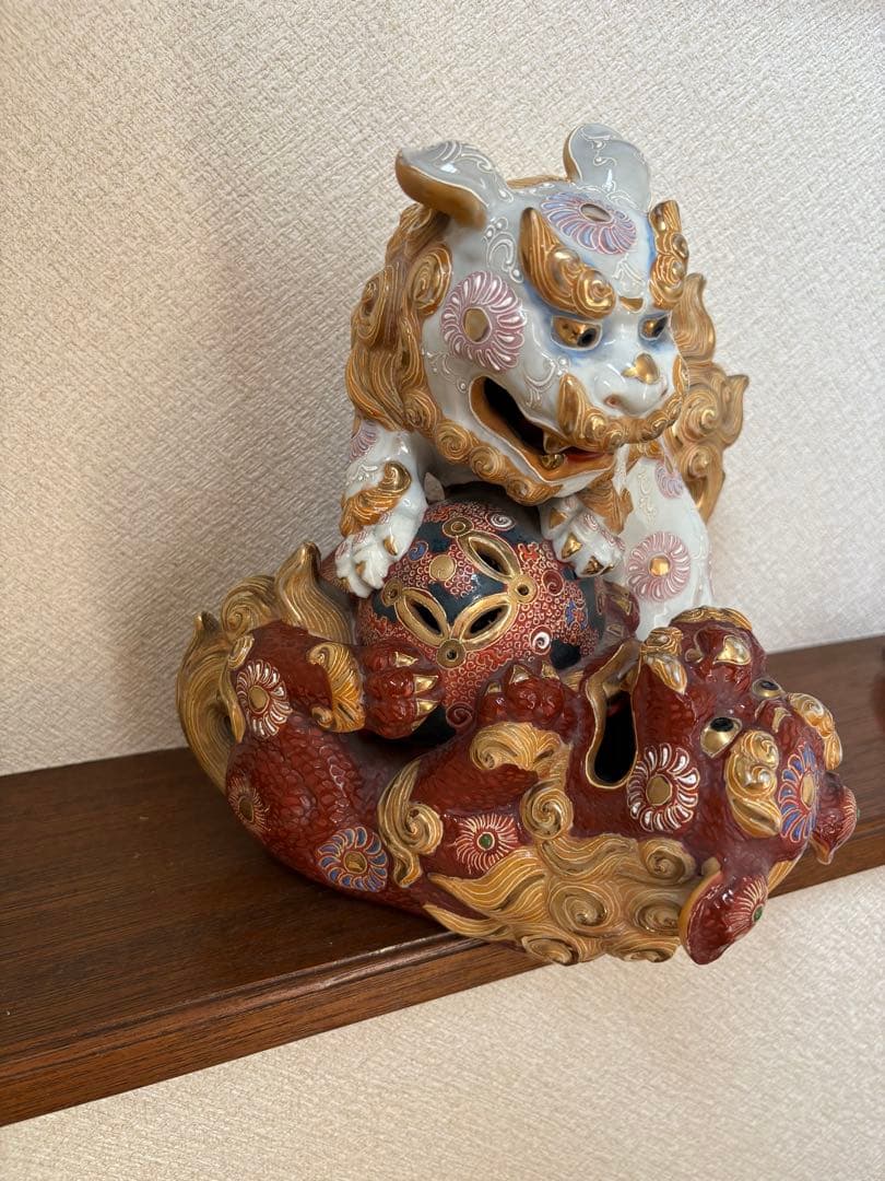 じゃれあい　玉乗り獅子　置物