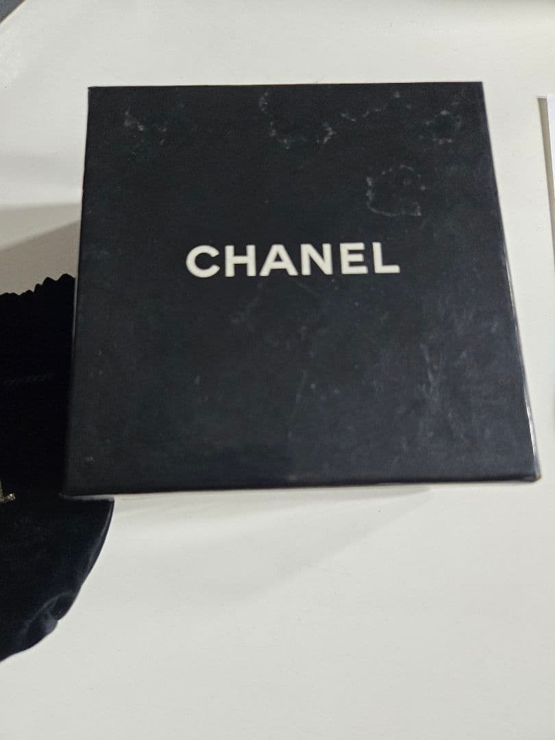 CHANEL ゴールドバングル ロゴデザイン　ヴィンテージ