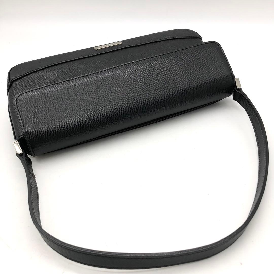 美品✨バーバリー ショルダーバッグ ロゴプレート ノバチェック レザー ブラック