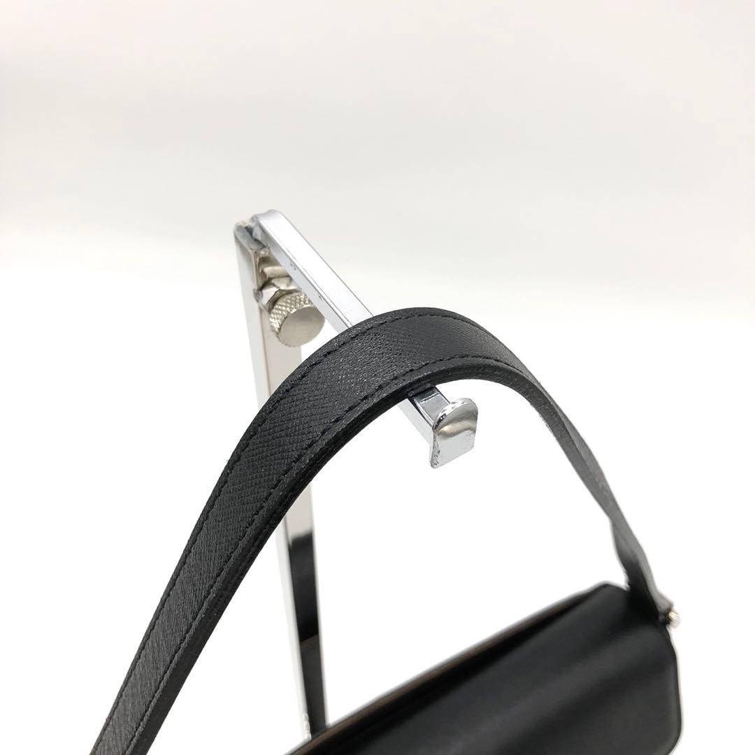 美品✨バーバリー ショルダーバッグ ロゴプレート ノバチェック レザー ブラック